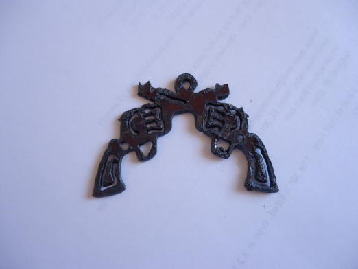 (image for) Double pistol metal cutout pendant #RR150